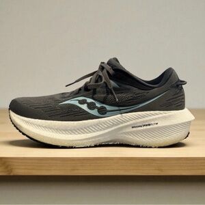 Saucony Triumph 21 Women's Running Shoes - Size 8 - Gravel/Black/Teal